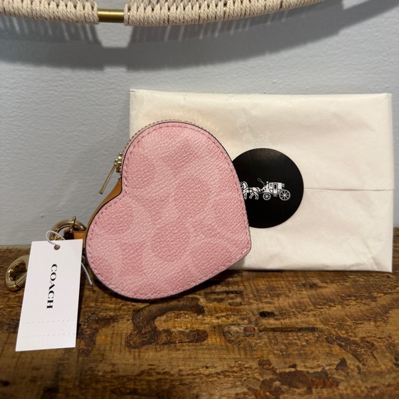 💗New! Coach! - Picture 5 of 13